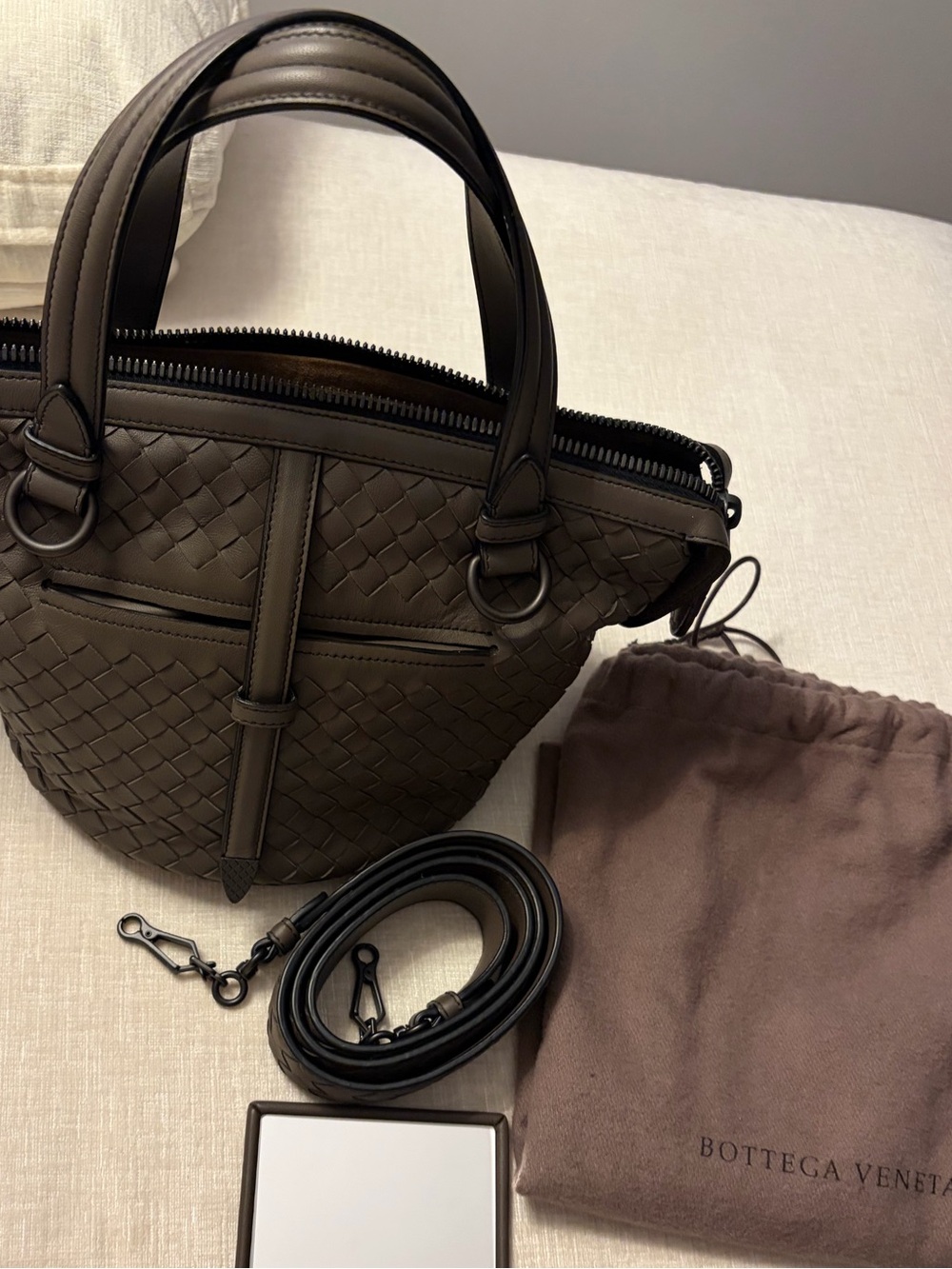 authentic Bottega Veneta Intrecciato Leather handle bag - Picture 6 of 16